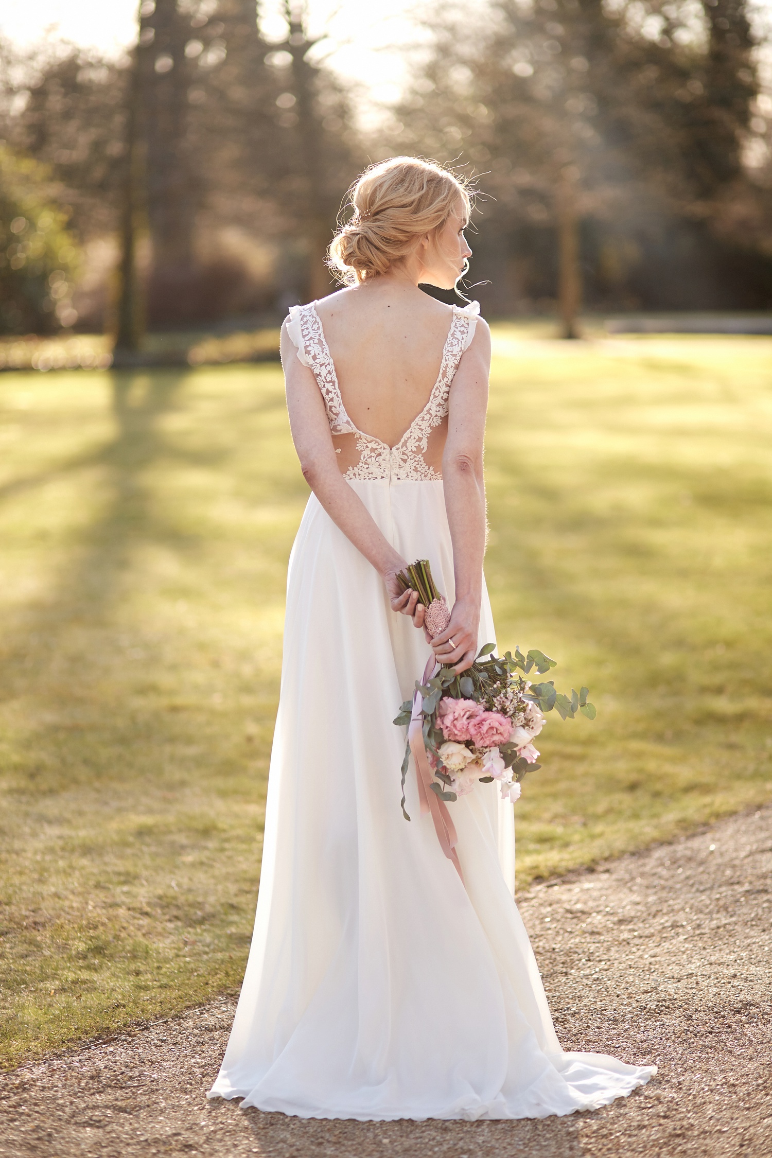 Stefanie Lange Hochzeitsfotograf: romantischer Brautstrauß im Schloss Britz Berlin 2018