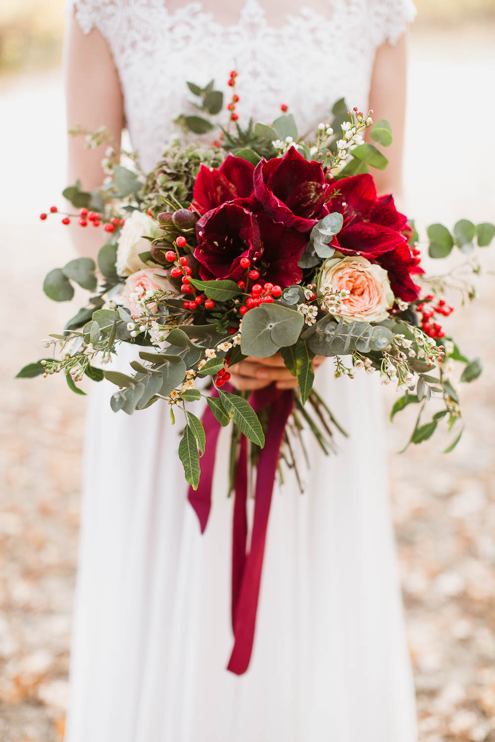 Hochzeitsshooting am Jadghaus Spandau: Bridal Bouquet / Brautstrauß mit Amaryllis - Stefanie Lange Hochzeitsfotografie